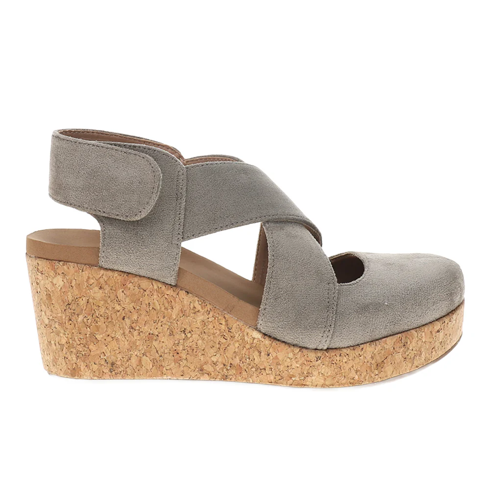 Case Closed Wedge Sandals