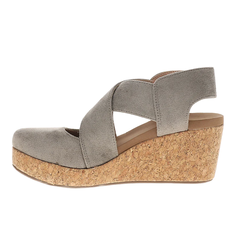 Case Closed Wedge Sandals - Image 3