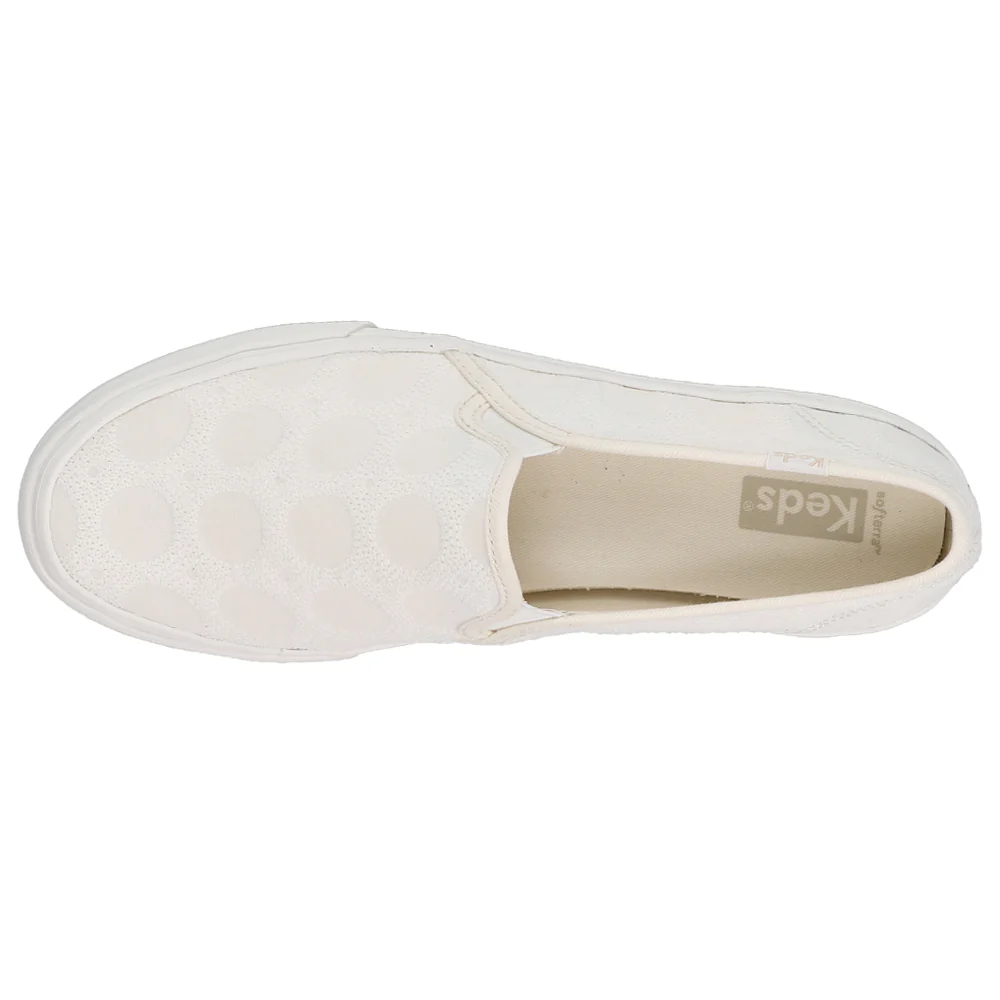 Double Decker Circle Crochet Slip On Sneakers - Image 4