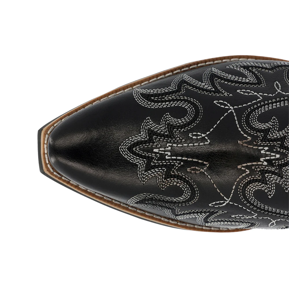 Shyloh Embroidered Snip Toe Pull On Cowboy Booties - Image 4