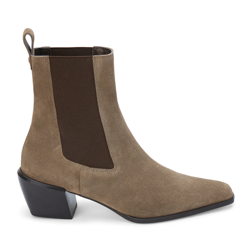 George Snip Toe Chelsea Boots