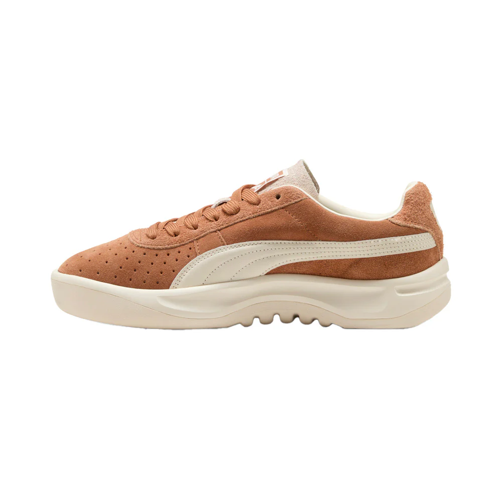 GV Special Suede Lace Up Sneakers - Image 3