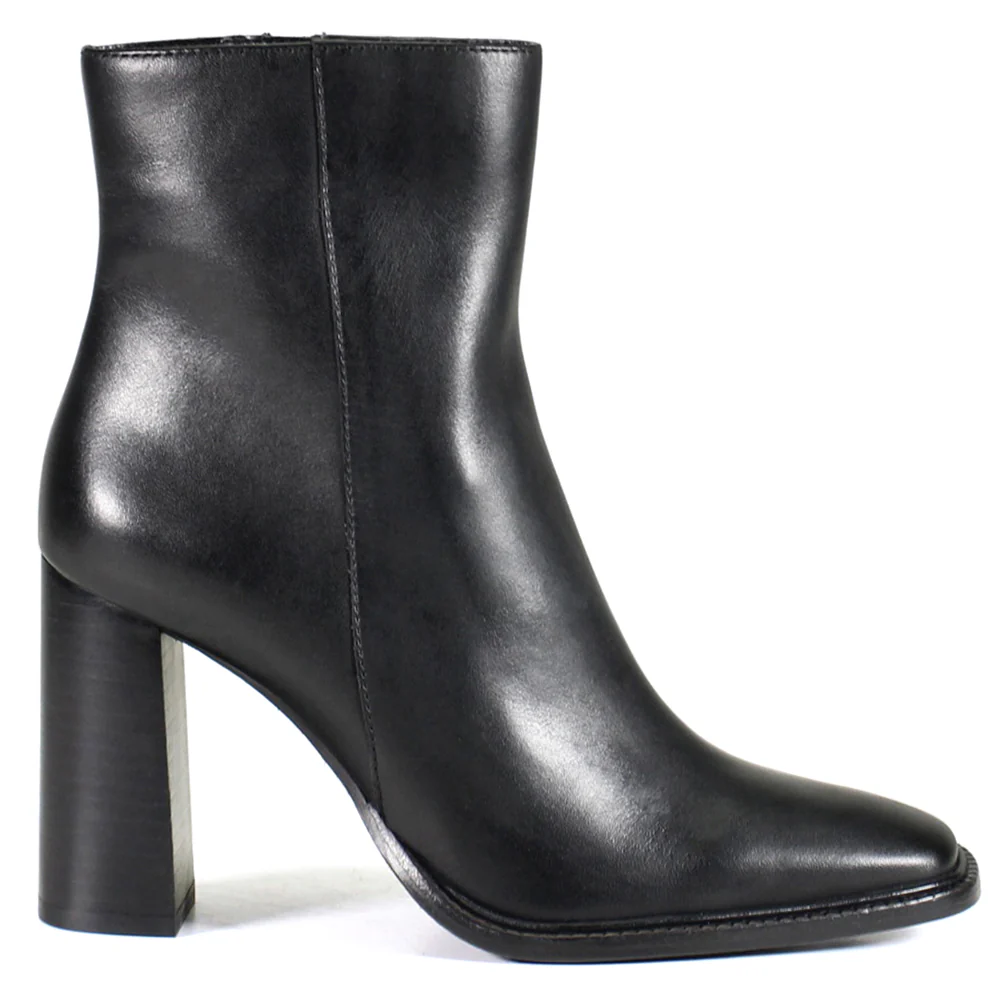 Key Switch Square Toe Zippered Boots