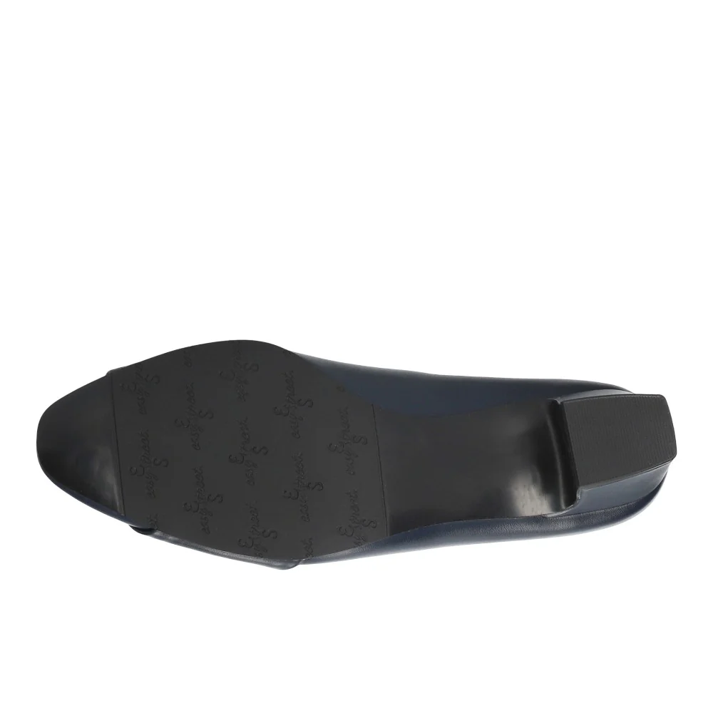 Lyanna Pleated Round Toe Block Heel Pumps - Image 5