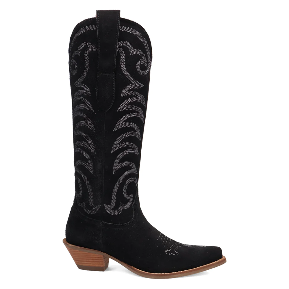 Movin' On Embroidered Snip Toe Pull On Boots