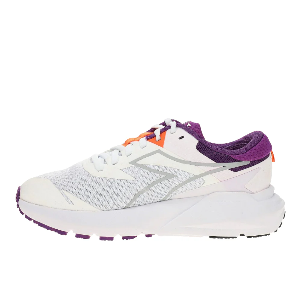 Mythos Blushield Vigore 3 Running Shoes - Image 3