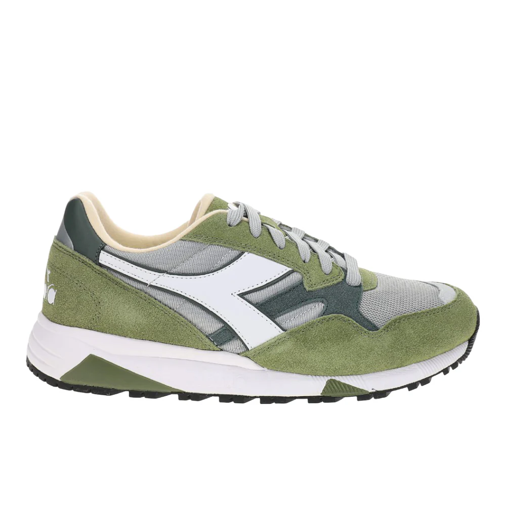 N902 Lace Up Sneakers