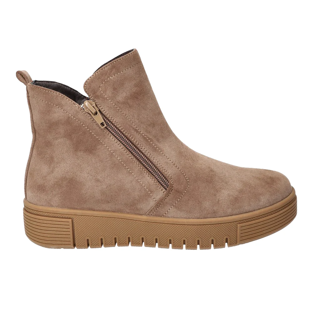 Oaklee Platform Ankle Round Toe Zippered Booties