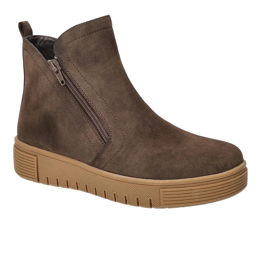 Oaklee Platform Ankle Round Toe Zippered Booties - Image 2