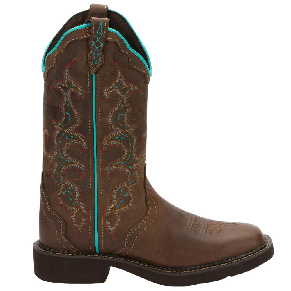 Raya Embroidered Square Toe Pull On Cowboy Boots