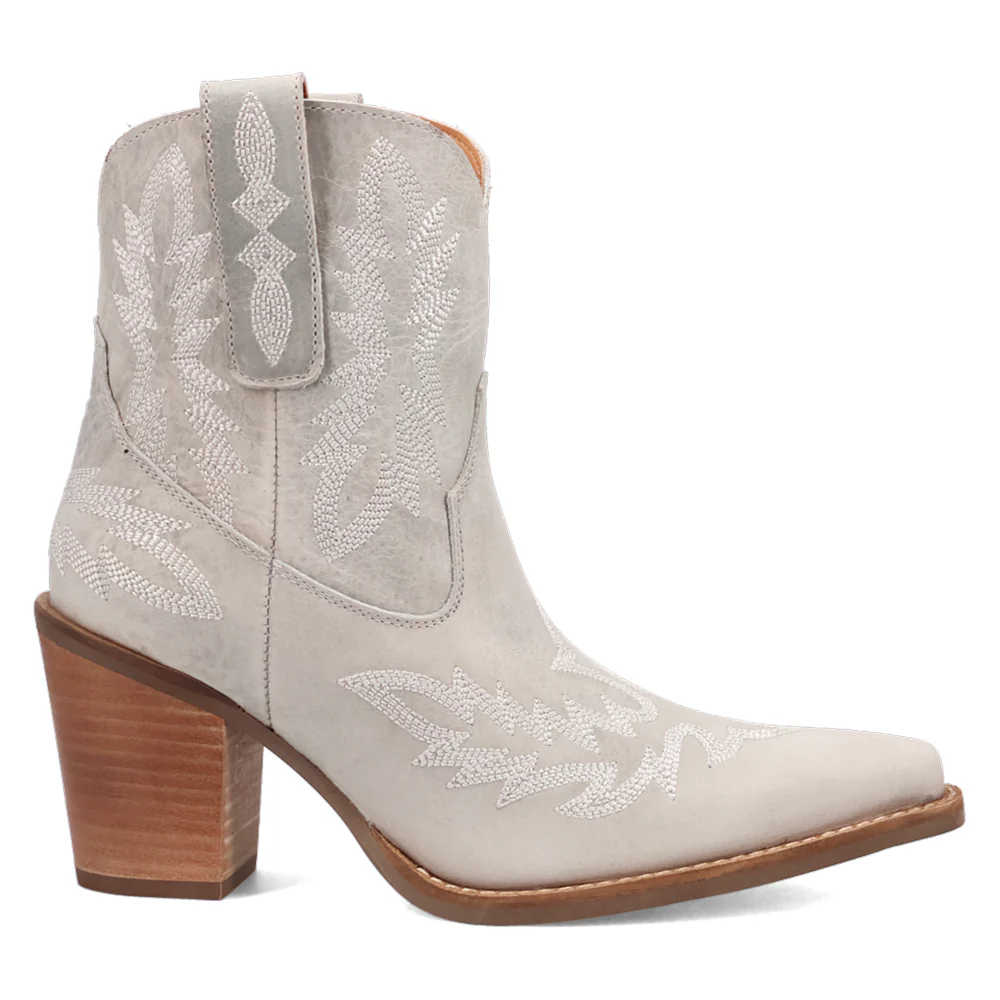Rocky Top Embroidered Snip Toe Pull On Cowboy Booties