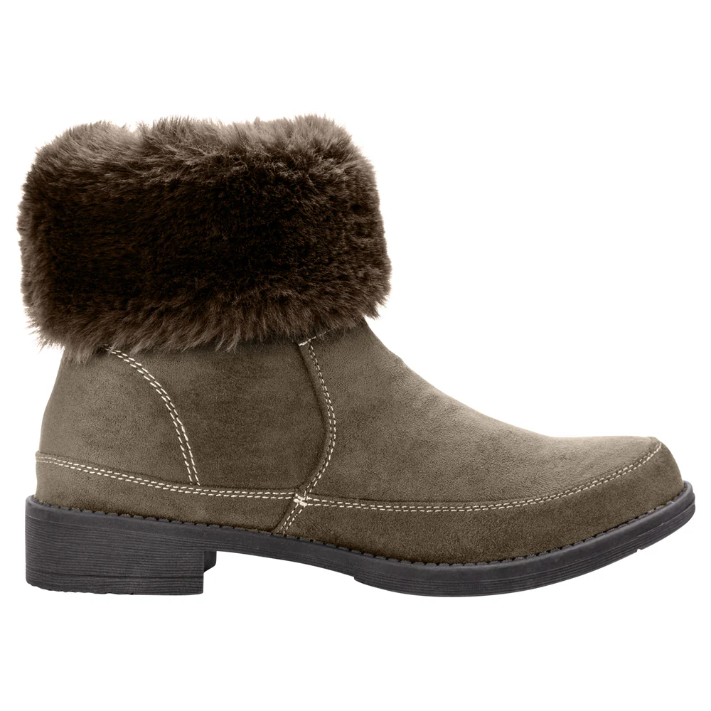Tabitha Round Toe Zippered Booties