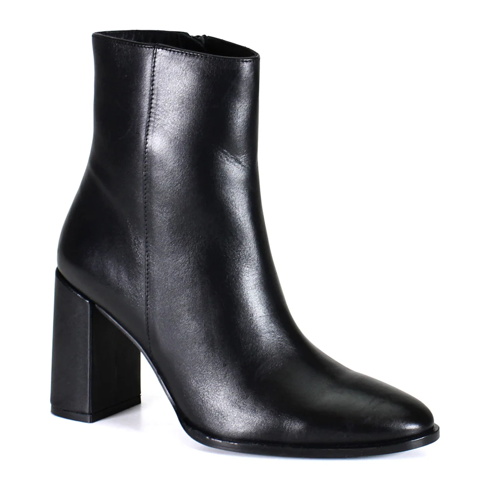Trav Ler Pointed Toe Zippered Boots - Image 2