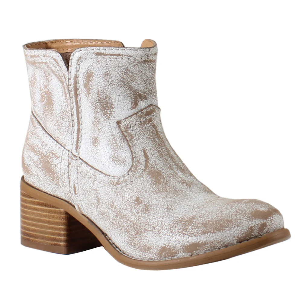 Walnut Grove Distressed Round Toe Pull On Cowboy Booties - Image 2